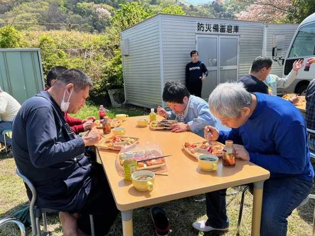 進和やましろホーム　お花見会