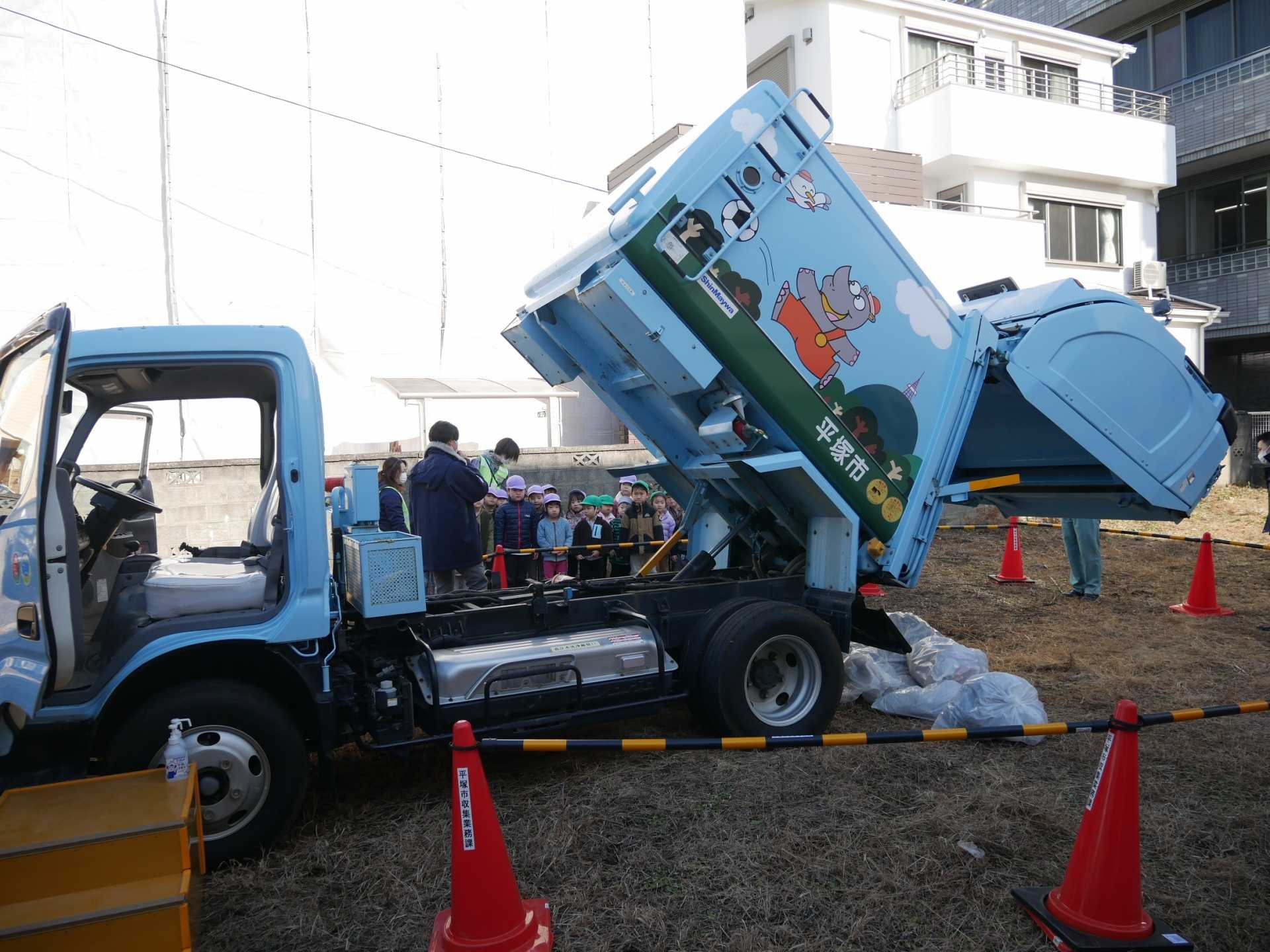 「ごみ収集車見学会」1月20日