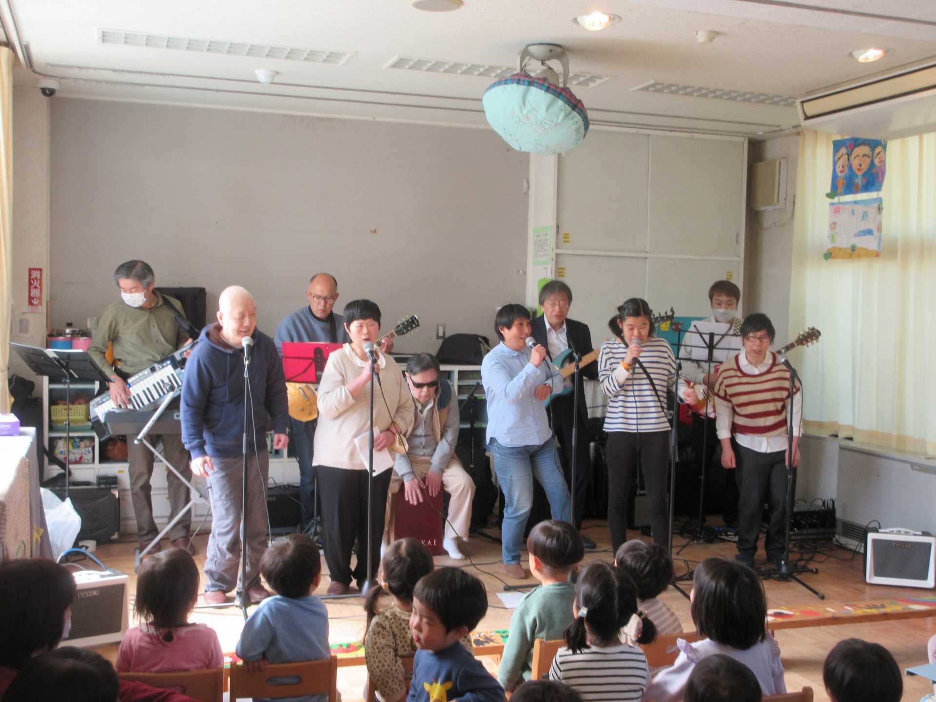吉沢保育園さんで訪問コンサート開催